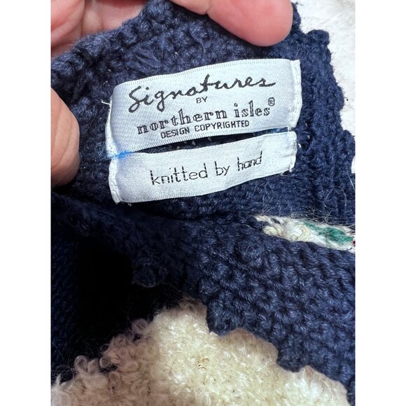 Signature by Northern Isles Hand-Knit Santa Sweater women size XL - Picture 5 of 7